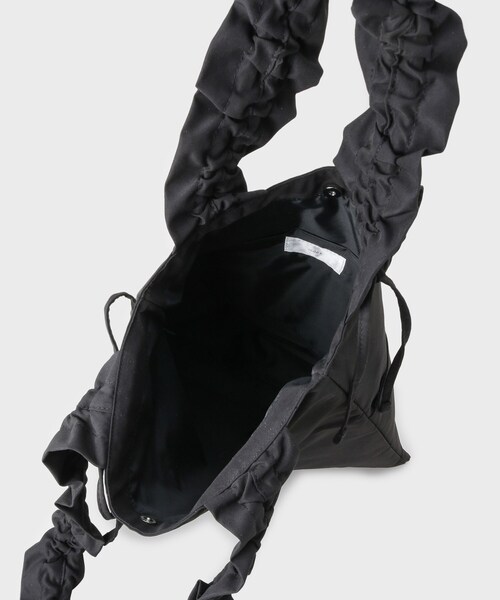 index(インデックス)の「【A4サイズ収納可能】持ち手フリルトートバッグ(トートバッグ・レディース・サックスブルー/アイボリー/ブラック・00)」の17枚目の写真