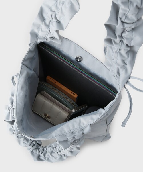 index(インデックス)の「【A4サイズ収納可能】持ち手フリルトートバッグ(トートバッグ・レディース・サックスブルー/アイボリー/ブラック・00)」の18枚目の写真