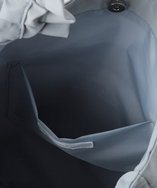 index(インデックス)の「【A4サイズ収納可能】持ち手フリルトートバッグ(トートバッグ・レディース・サックスブルー/アイボリー/ブラック・00)」の19枚目の写真