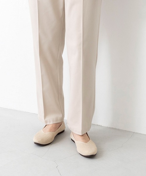 welleg(ウェレッグ)の「やわらか Vカット ニットパンプス(パンプス・レディース・ブラック/グリーン/ベージュ/イエロー/ブラック×シルバー・L/M/LL/S)」の20枚目の写真