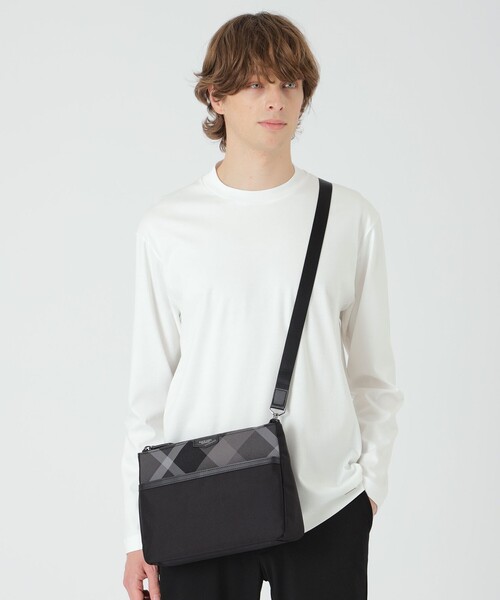 BLACK LABEL CRESTBRIDGE（ブラックレーベル・クレストブリッジ）の「ライトウェイトコーデュラバリスティックサコッシュ（ショルダーバッグ・メンズ・ブラック・FREE）」の4枚目の写真