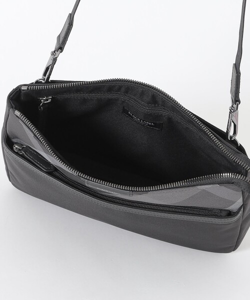 BLACK LABEL CRESTBRIDGE（ブラックレーベル・クレストブリッジ）の「ライトウェイトコーデュラバリスティックサコッシュ（ショルダーバッグ・メンズ・ブラック・FREE）」の8枚目の写真
