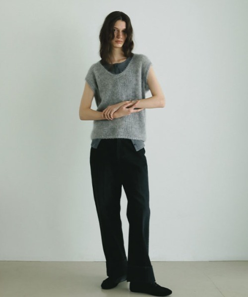 ETRE TOKYO(エトレトウキョウ)の「スーパーキッドモヘヤスリーブレスニットプルオーバー(ニット/セーター・レディース・グレー/ホワイト/ピンク・FREE)」の11枚目の写真