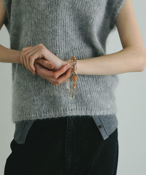 ETRE TOKYO(エトレトウキョウ)の「スーパーキッドモヘヤスリーブレスニットプルオーバー(ニット/セーター・レディース・グレー/ホワイト/ピンク・FREE)」の13枚目の写真