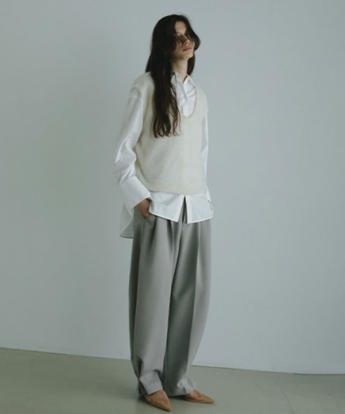 ETRE TOKYO(エトレトウキョウ)の「スーパーキッドモヘヤスリーブレスニットプルオーバー(ニット/セーター・レディース・グレー/ホワイト/ピンク・FREE)」の17枚目の写真