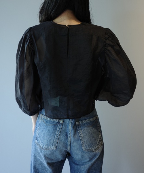 MANOF(マノフ)の「MANOF SHEER GATHER BLOUSE(シャツ/ブラウス・レディース・ブラック・SMALL/MEDIUM)」の2枚目の写真