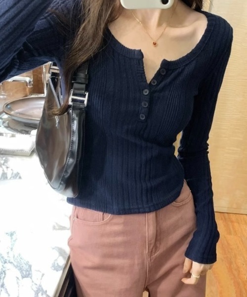 LADY LIKE(レディライク)の「ランダムストライプモール素材ヘンリーネックトップス(Tシャツ/カットソー・レディース・ネイビー/ベージュ/ダークグレー/ピンク・M)」の7枚目の写真