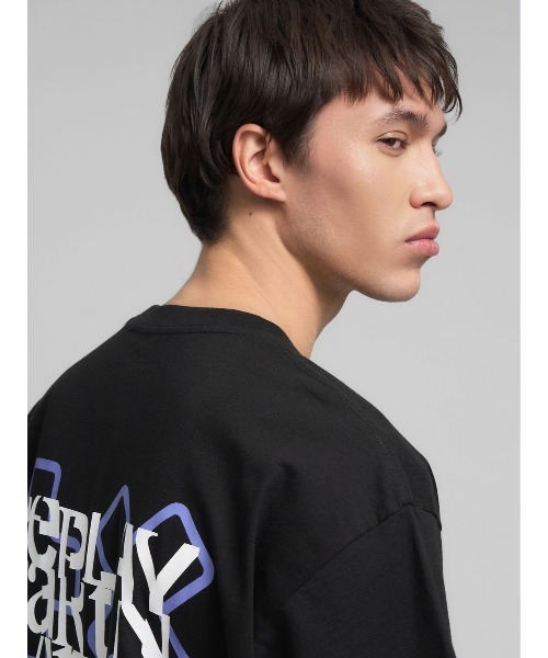 REPLAY(リプレイ)の「オーバーフィット REPLAY X MARTIN GARRIX ロゴ&レタリング Tシャツ(Tシャツ/カットソー・メンズ・ブラック/オフホワイト・MEDIUM/LARGE/SMALL)」の14枚目の写真