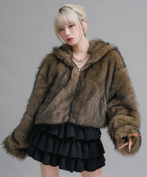 17HR(セブンティーンアワーズ)の「フード付きファーショートコート(その他アウター・レディース・ブラウン/グレー・FREE)」の2枚目の写真