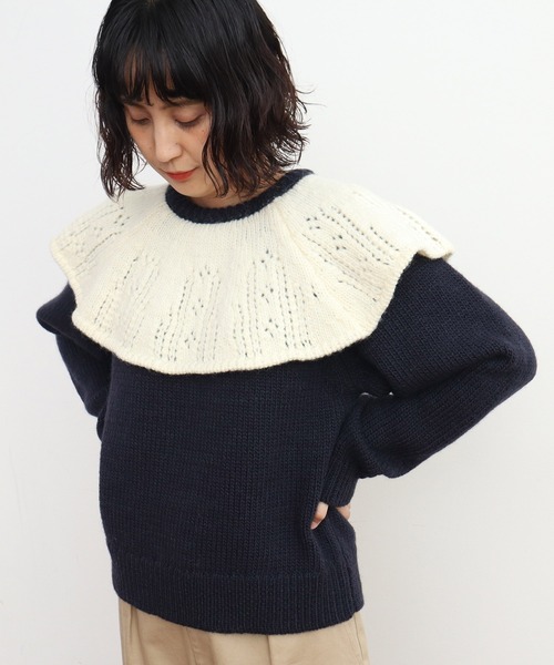 Dot&Stripes CHILD WOMAN(ドットアンドストライプス チャイルドウーマン)の「1/3Wool 透かし編みケープ襟プルオーバー(ニット/セーター・レディース・アイボリー/ネイビー・FREE)」の2枚目の写真