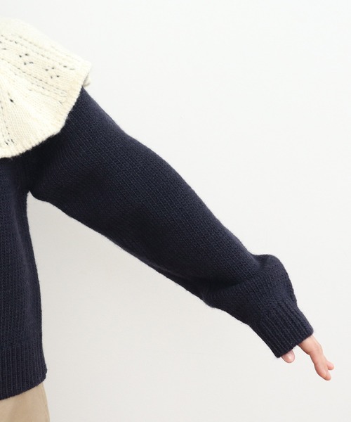 Dot&Stripes CHILD WOMAN(ドットアンドストライプス チャイルドウーマン)の「1/3Wool 透かし編みケープ襟プルオーバー(ニット/セーター・レディース・アイボリー/ネイビー・FREE)」の12枚目の写真