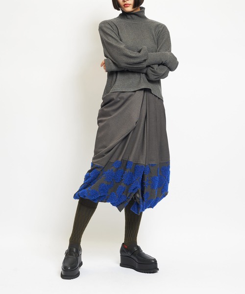 gomme(ゴム)の「4リーフクローバーJQ リフトタックスカート(スカート・レディース・グレー/ブラック・MEDIUM)」の4枚目の写真