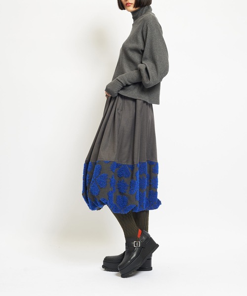 gomme(ゴム)の「4リーフクローバーJQ リフトタックスカート(スカート・レディース・グレー/ブラック・MEDIUM)」の6枚目の写真