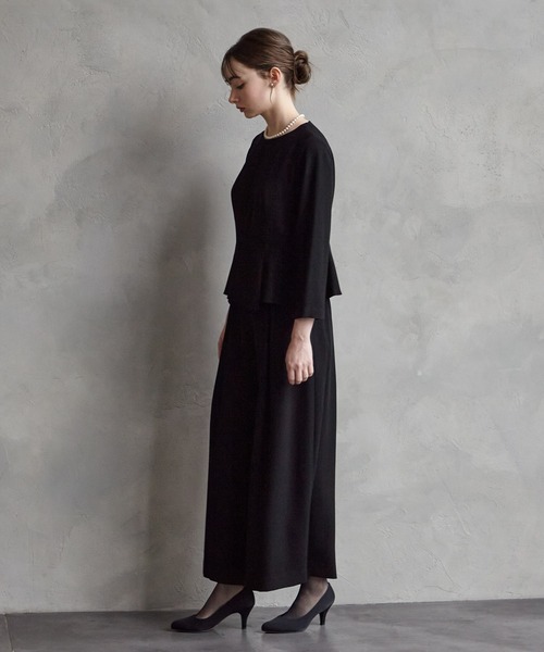 AIMER（エメ）の「【喪服・礼服】ウォッシャブル ペプラムブラウス×ワイドパンツブラックフォーマルセットアップ（スーツパンツ・レディース・ブラック・X-LARGE/LARGE/MEDIUM）」の3枚目の写真