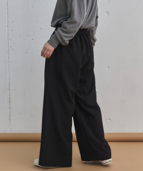 Doux archives（ドゥアルシーヴ）の「ボンディングツータックワイドパンツ（その他パンツ・レディース・シルバーグレー/ブラック/モカ・36/38）」の11枚目の写真