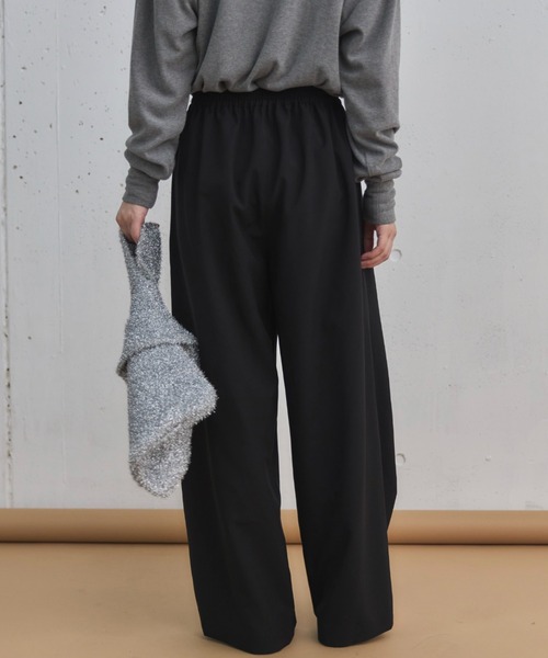 Doux archives（ドゥアルシーヴ）の「ボンディングツータックワイドパンツ（その他パンツ・レディース・シルバーグレー/ブラック/モカ・36/38）」の12枚目の写真