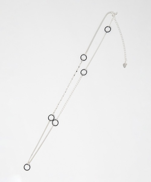 LAD MUSICIAN（ラッドミュージシャン）の「COMBI RING NECKLACE（ネックレス・メンズ・ブラック×シルバー/シルバー×ブラック・FREE）」の2枚目の写真