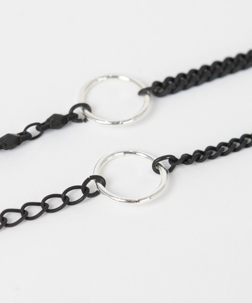 LAD MUSICIAN（ラッドミュージシャン）の「COMBI RING NECKLACE（ネックレス・メンズ・ブラック×シルバー/シルバー×ブラック・FREE）」の3枚目の写真