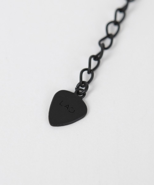 LAD MUSICIAN（ラッドミュージシャン）の「COMBI RING NECKLACE（ネックレス・メンズ・ブラック×シルバー/シルバー×ブラック・FREE）」の7枚目の写真