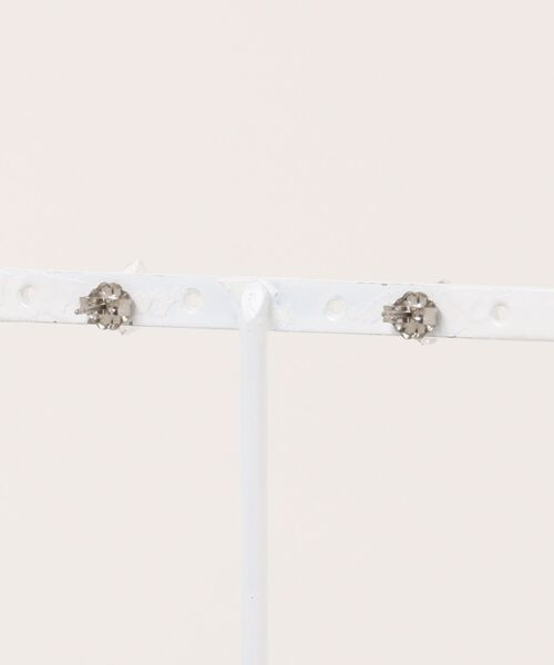 CERCA(チェルカ)の「september/クオーツ ラフロック pierce(リング・レディース・クリア・FREE)」の2枚目の写真