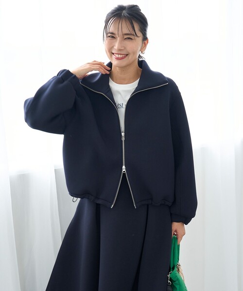 UNFILO(アンフィーロ)の「【VERY×UNFILOコラボ】BEAUTY FORM JERSEY+ ZIPブルゾン(ブルゾン・レディース・ベージュ系/ダークブラウン系/ブラック系/ネイビー系・X-LARGE)」の4枚目の写真