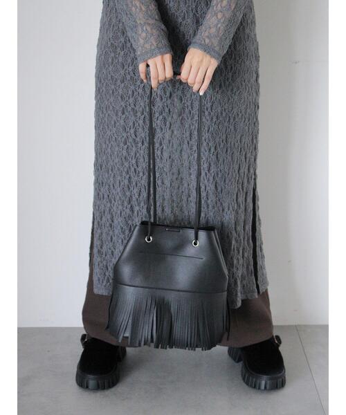 ehka sopo(エヘカソポ)の「エコレザーフリンジショルダーバッグ(ハンドバッグ・レディース・ブラウン/ブラック/ベージュ・F)」の15枚目の写真