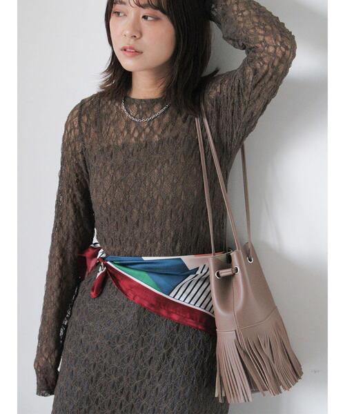 ehka sopo(エヘカソポ)の「エコレザーフリンジショルダーバッグ(ハンドバッグ・レディース・ブラウン/ブラック/ベージュ・F)」の19枚目の写真