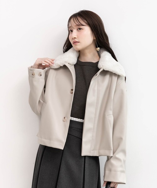 RANDA（ランダ）の「2WAY ファー襟付きフェイクレザージャケット（ブルゾン・レディース・ブラウン/ブラック/アイボリー・FT/FREE）」の2枚目の写真