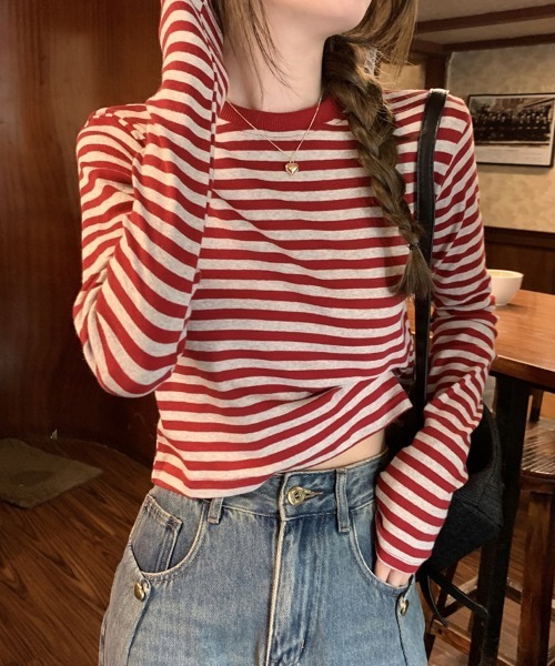 SallyLunn(サリーラン)の「クロップドボーダートップス(Tシャツ/カットソー・レディース・ブラック/レッド・LARGE/MEDIUM)」の2枚目の写真