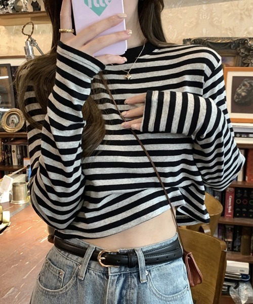 SallyLunn(サリーラン)の「クロップドボーダートップス(Tシャツ/カットソー・レディース・ブラック/レッド・LARGE/MEDIUM)」の4枚目の写真