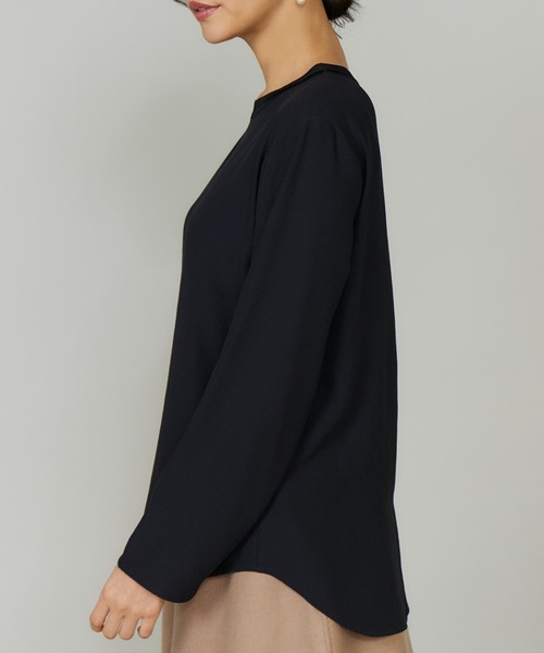 INED（イネド）の「【吸汗速乾】ジョーゼットプルオーバー（Tシャツ/カットソー・レディース・オフホワイト/ブラック・9号）」の10枚目の写真