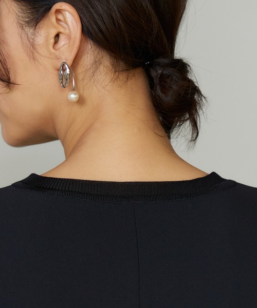 INED（イネド）の「【吸汗速乾】ジョーゼットプルオーバー（Tシャツ/カットソー・レディース・オフホワイト/ブラック・9号）」の13枚目の写真