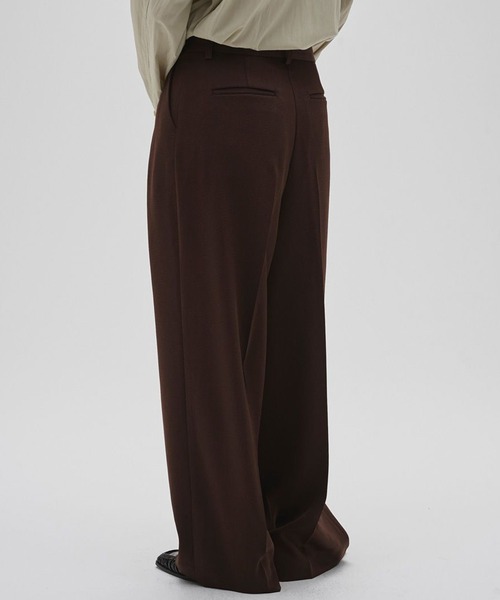 TODAYFUL(トゥデイフル)の「【TODAYFUL/トゥデイフル】Tuck Wide Trousers/タックワイドトラウザー(スラックス・レディース・ベージュ/ブラック/チョコ・36/38)」の4枚目の写真