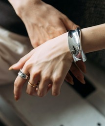 Nothing And Others(ibVOAhAU[Y)Nothing And Others/ibVOAhAU[Y/Smooth Light Bangle(oO/Xgoh)