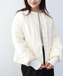 Jines（ジネス）の「ドット刺繍キルティングノーカラージャケット（ノーカラージャケット）」