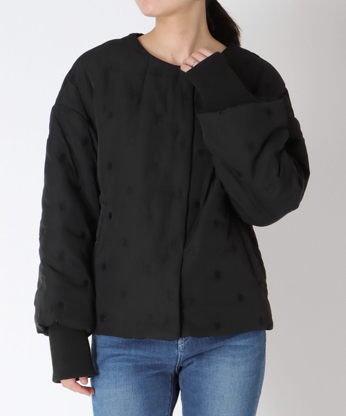 Jines（ジネス）の「ドット刺繍キルティングノーカラージャケット（ノーカラージャケット・レディース・ホワイト/ブラック・38）」の22枚目の写真
