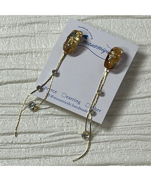 tone(トーン)の「【masamiyabi】シェルのかけらチェーンピアス(MA)(ピアス(両耳用)・レディース・ホワイト/ボルドー/ベージュ/エメラルド・FREE)」の1枚目の写真