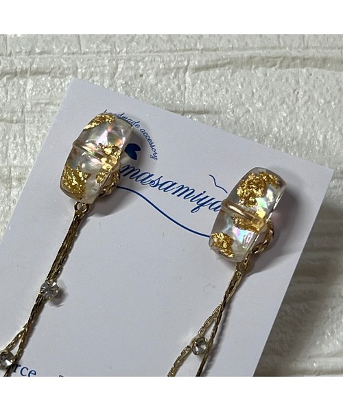 tone(トーン)の「【masamiyabi】シェルのかけらチェーンピアス(MA)(ピアス(両耳用)・レディース・ホワイト/ボルドー/ベージュ/エメラルド・FREE)」の5枚目の写真