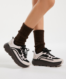 AKIII CLASSIC（アキクラシック）の「Bumper Mild Pink Black（その他シューズ）」