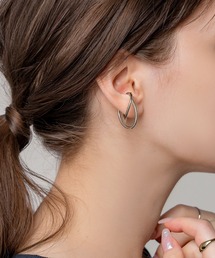 Cream dot.（クリームドット）の「【金属アレルギー対応】立体的なクロスデザインの片耳用イヤーカフ（イヤーカフ）」