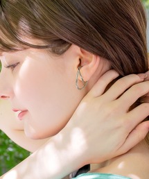Cream dot.（クリームドット）の「【金属アレルギー対応】立体的なクロスデザインの片耳用イヤーカフ（イヤーカフ）」
