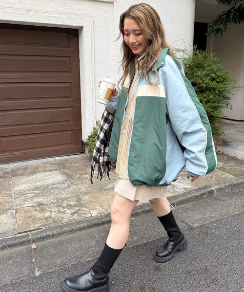 DOUBLE NAME(ダブルネーム)の「ワンポイント刺しゅう配色中綿ブルゾン(ブルゾン・レディース・ブルー系/ブラック系・FREE)」の11枚目の写真