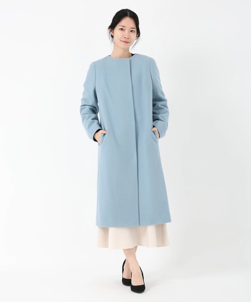 STRAWBERRY-FIELDS(ストロベリーフィールズ)の「ラムウールメルトン_ウールノーカラーロングコート(ノーカラーコート・レディース・オフホワイト/ブルー系その他/ローズ系/トップグレー/ブラック/ピンク系その他・2)」の4枚目の写真