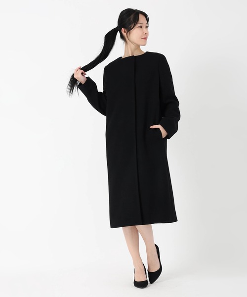 STRAWBERRY-FIELDS(ストロベリーフィールズ)の「ラムウールメルトン_ウールノーカラーロングコート(ノーカラーコート・レディース・オフホワイト/ブルー系その他/ローズ系/トップグレー/ブラック/ピンク系その他・2)」の2枚目の写真