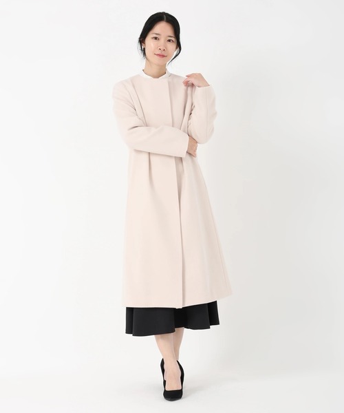 STRAWBERRY-FIELDS(ストロベリーフィールズ)の「ラムウールメルトン_ウールノーカラーロングコート(ノーカラーコート・レディース・オフホワイト/ブルー系その他/ローズ系/トップグレー/ブラック/ピンク系その他・2)」の16枚目の写真