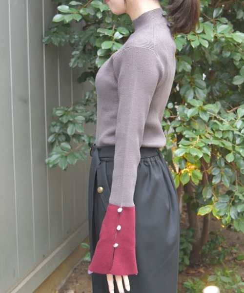 axes femme(アクシーズファム)の「バイカラーニットプルオーバー(ニット/セーター・レディース・キャメル/ブラック/グレー・FREE)」の5枚目の写真