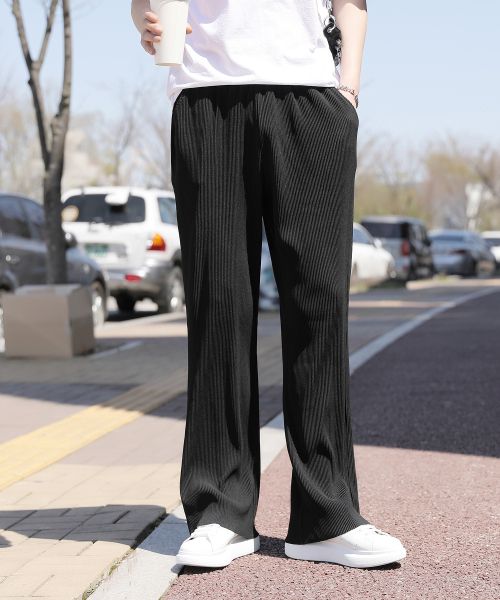 GCLIP(ジクリップ)の「バンディングブラックゴルジワイドパンツ(その他パンツ・メンズ・ブラック・34/32/30/28)」の2枚目の写真