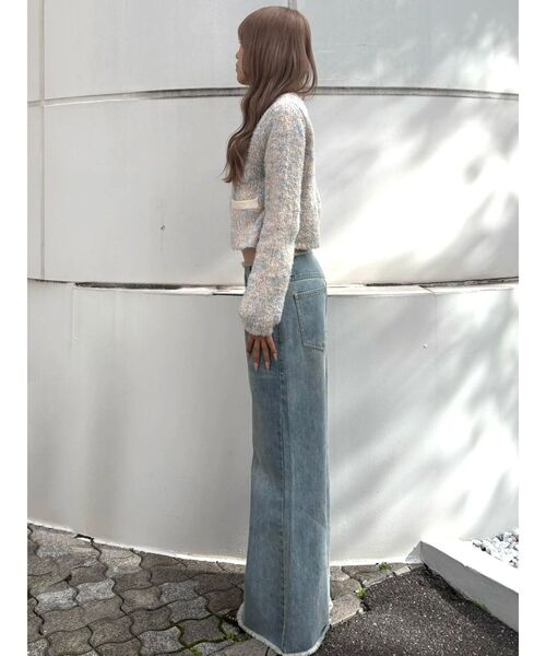 CALNAMUR(カルナムール)の「ローライズフレアデニムパンツ(その他パンツ・レディース・ライトブルー/ブラック・SMALL/MEDIUM)」の19枚目の写真