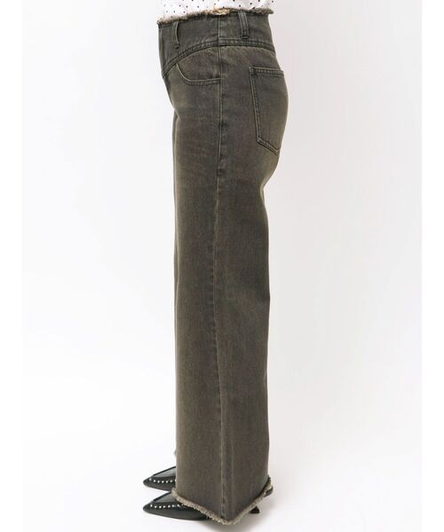 CALNAMUR(カルナムール)の「ローライズフレアデニムパンツ(その他パンツ・レディース・ライトブルー/ブラック・SMALL/MEDIUM)」の12枚目の写真