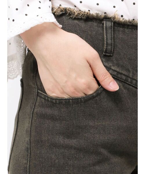 CALNAMUR(カルナムール)の「ローライズフレアデニムパンツ(その他パンツ・レディース・ライトブルー/ブラック・SMALL/MEDIUM)」の16枚目の写真